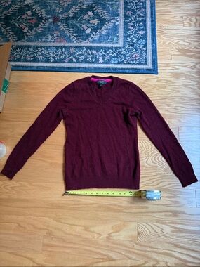Charter Club Women's Burgundy V-Neck Cashmere Sweater
